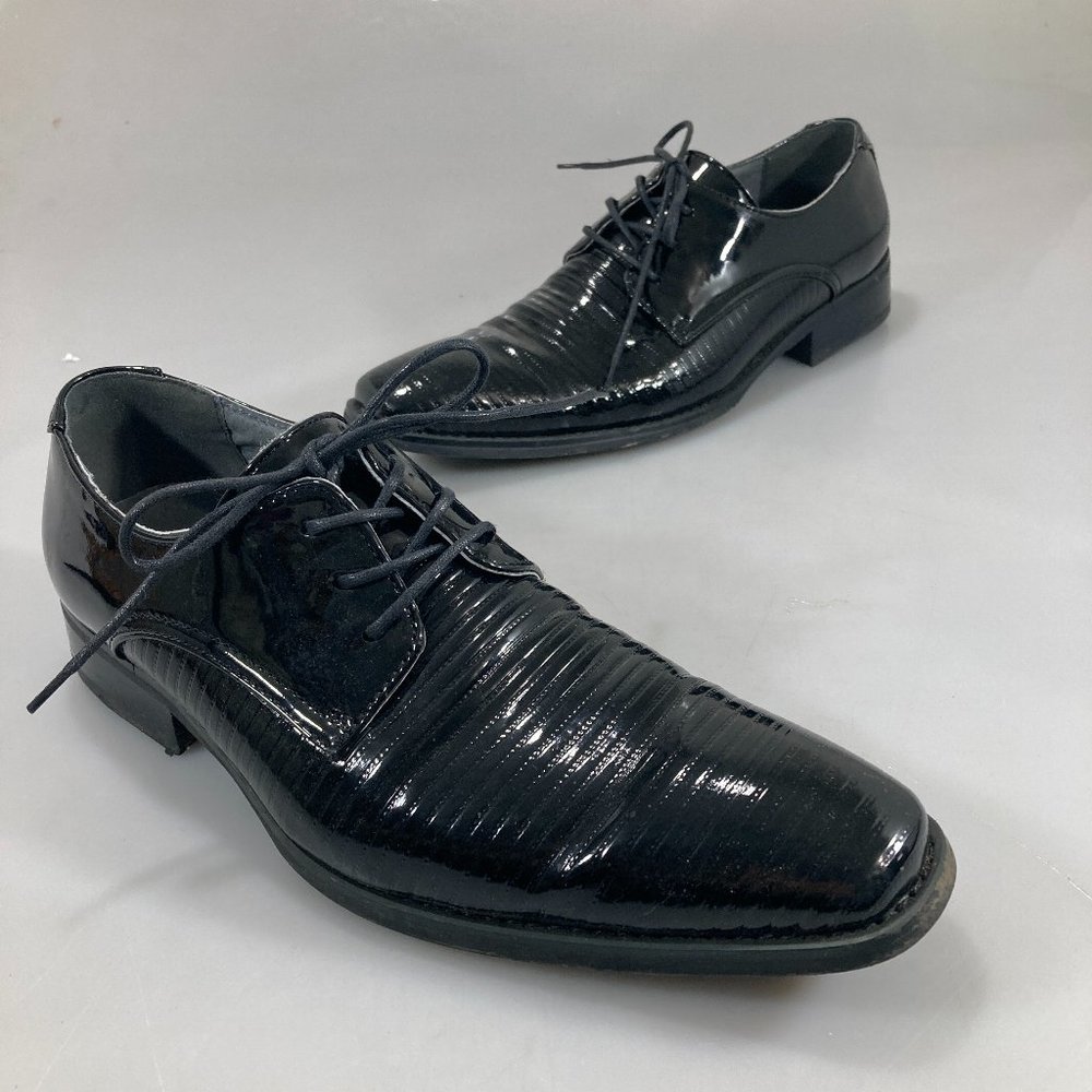 Brutini 7 M Black Faux Tile Patent Leather Oxfords